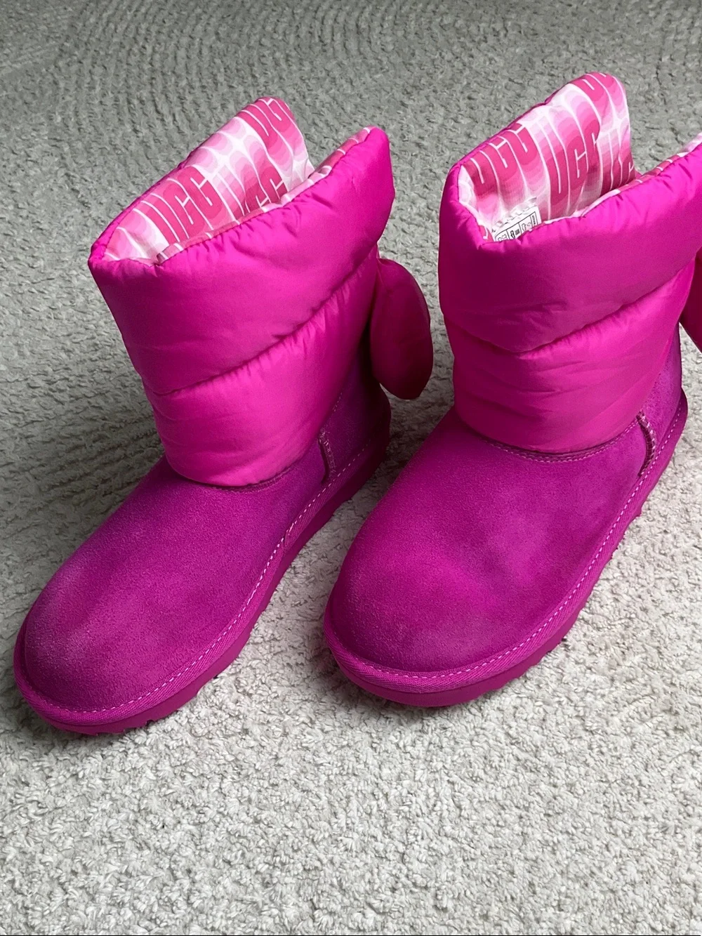 UGG Kids' Bailey Bow Maxi Hot Pink Size 3 Style#1130756K